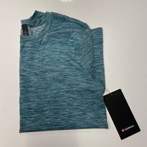 Men’s Lululemon Shirt